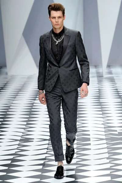 Look 40